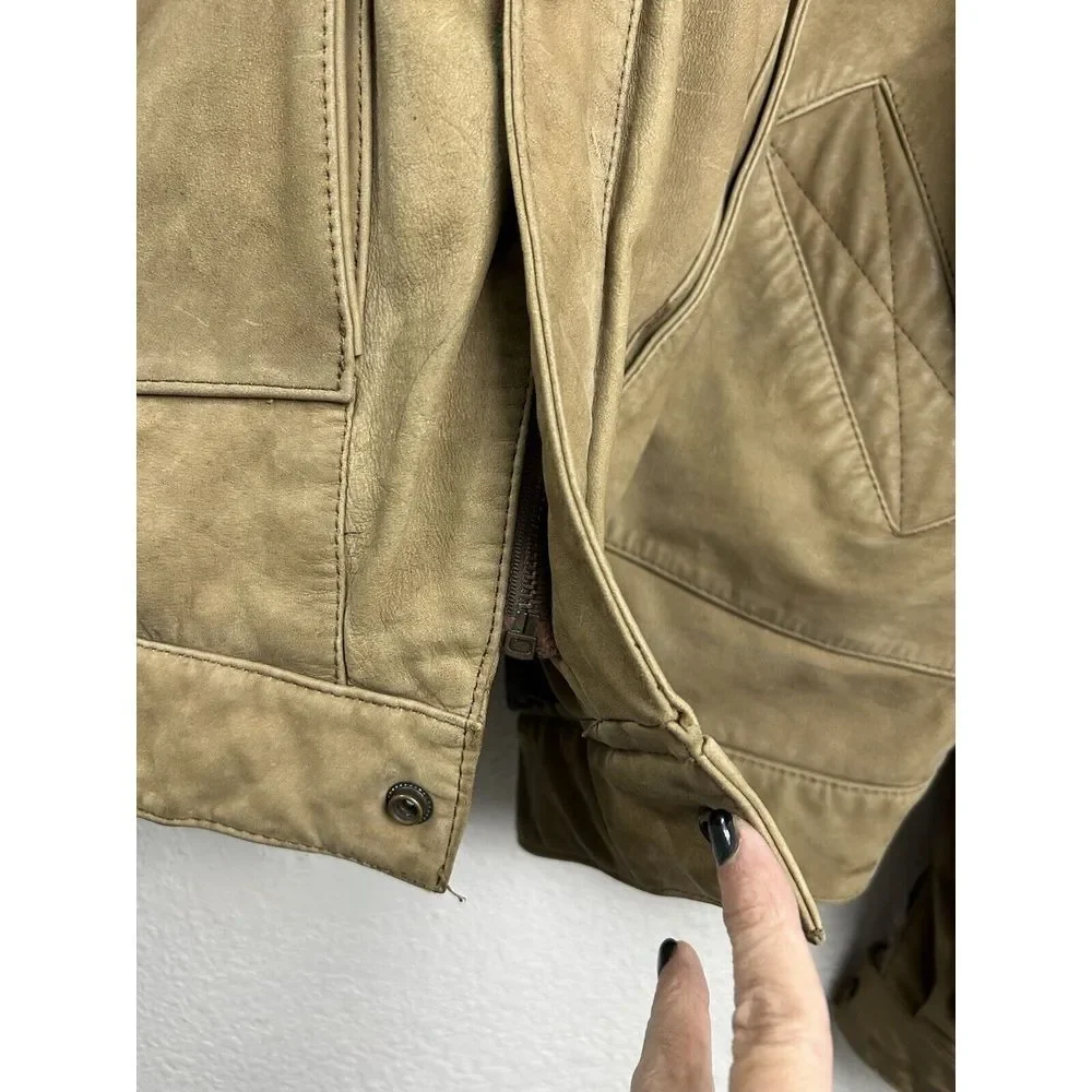 Wilson zip out moto